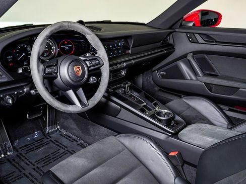 Certified 2024 Porsche 911 Carrera GTS image 4