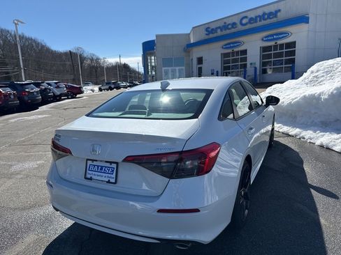 Used 2024 Honda Civic Sport image 4