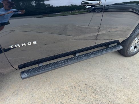 Used 2018 Chevrolet Tahoe LT AWD/4WD image 11
