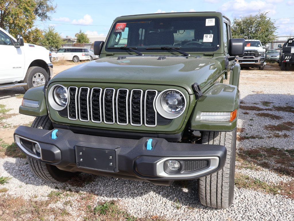 Used 2024 Jeep Wrangler Unlimited Sahara w/ Technology Group AWD/4WD image 5