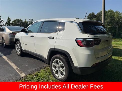 Used 2025 Jeep Compass Sport AWD/4WD image 7