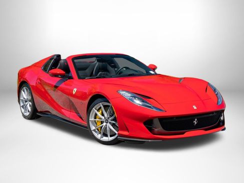 Used 2022 Ferrari 812 GTS RWD image 1