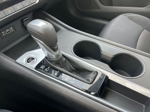 Used 2025 Nissan Altima 2.5 SV image 41