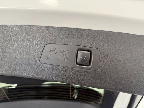 Used 2024 Lincoln Corsair Premiere w/ Equipment Group 102A image 50