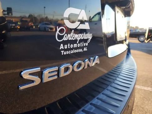 Used 2016 Kia Sedona LX w/ Option Group 020 FWD image 6