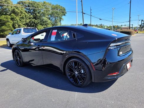 New 2026 Toyota Prius Plug-In Hybrid image 9