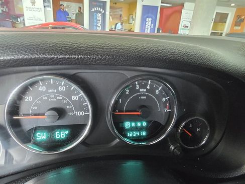 Used 2014 Jeep Wrangler Unlimited Sahara image 24