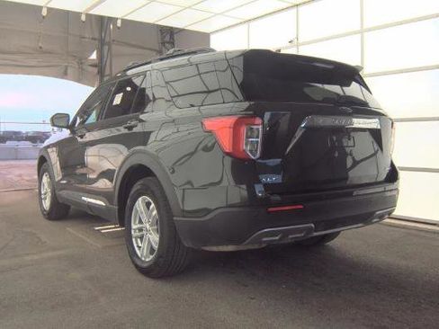 Used 2023 Ford Explorer XLT w/ Equipment Group 202A image 5