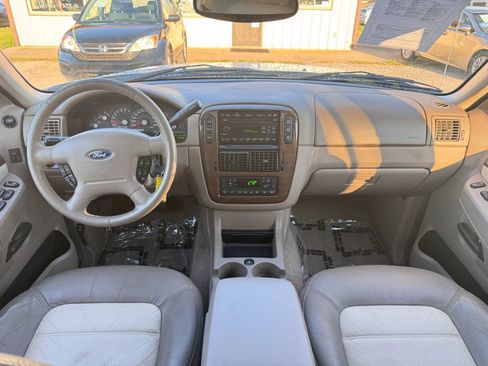 Used 2005 Ford Explorer Eddie Bauer AWD/4WD image 31