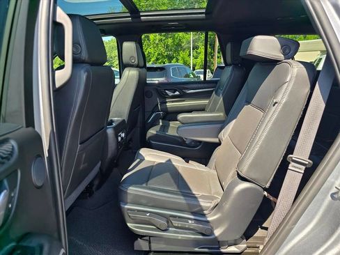 Used 2023 GMC Yukon Denali AWD/4WD image 13