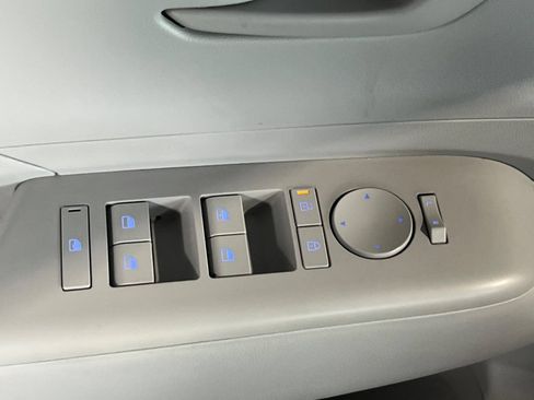 Used 2024 Hyundai Kona SEL FWD image 14