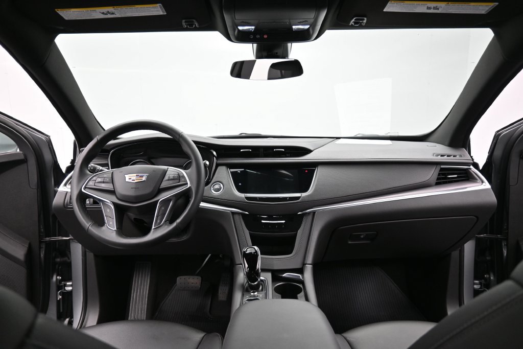 Used 2025 Cadillac XT5 Luxury AWD/4WD image 27