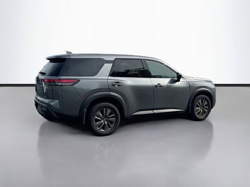 Used 2024 Nissan Pathfinder S image 7