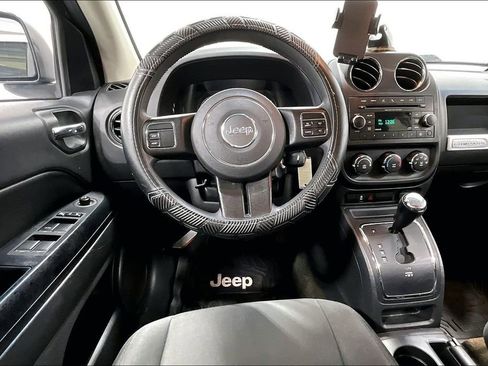 Used 2016 Jeep Compass Sport w/ Power Value Group image 7