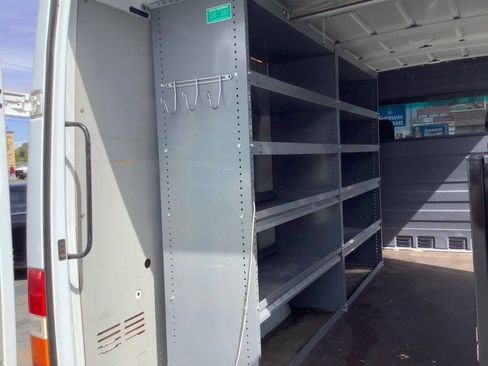 Used 2003 Dodge Sprinter 2500 RWD image 41