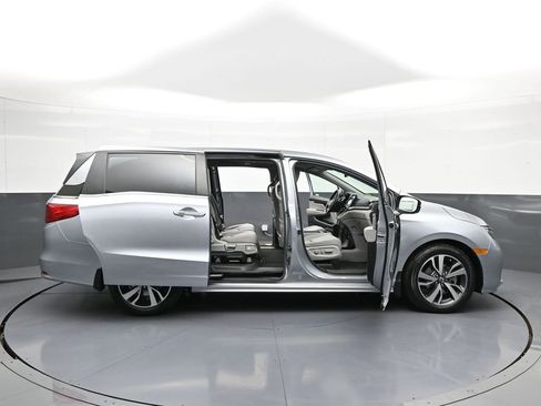 Certified 2023 Honda Odyssey Touring image 45