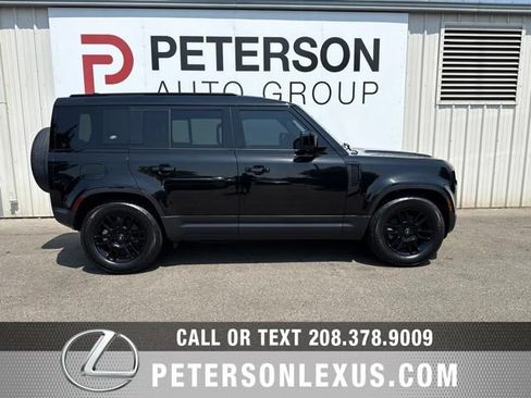 Used 2023 Land Rover Defender 110 S AWD/4WD image 3