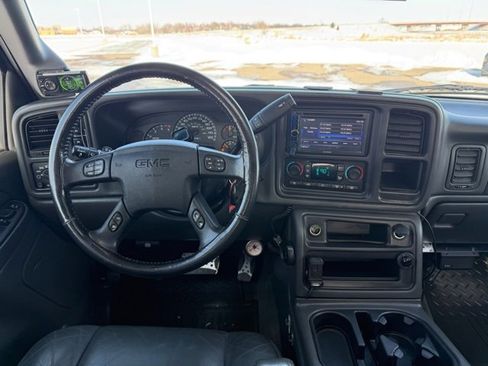 Used 2007 GMC Sierra 3500 SLT w/ Heavy-Duty Power Package image 29