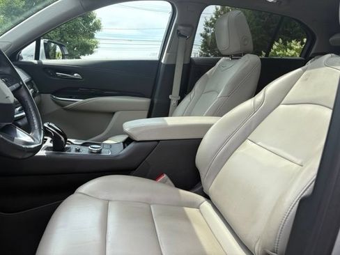 Used 2021 Cadillac XT4 Premium Luxury w/ Cold Weather Package FWD image 29