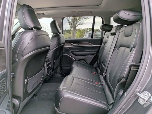 Used 2023 Jeep Grand Cherokee 4WD 4xe image 16