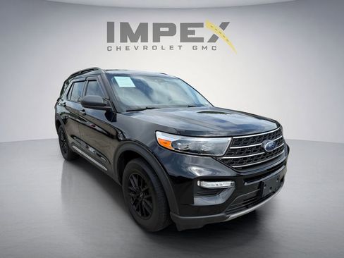Used 2021 Ford Explorer XLT w/ Equipment Group 202A AWD/4WD image 7
