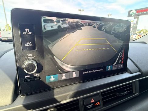 Used 2025 Honda Pilot Touring image 18