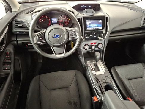 Used 2017 Subaru Impreza 2.0i image 2