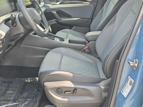 Used 2025 Volkswagen Tiguan SE R-Line AWD/4WD image 17