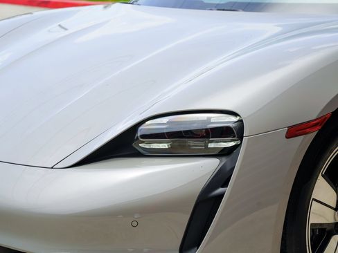 Used 2023 Porsche Taycan RWD image 3
