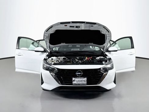 Used 2024 Nissan Sentra SV FWD image 18