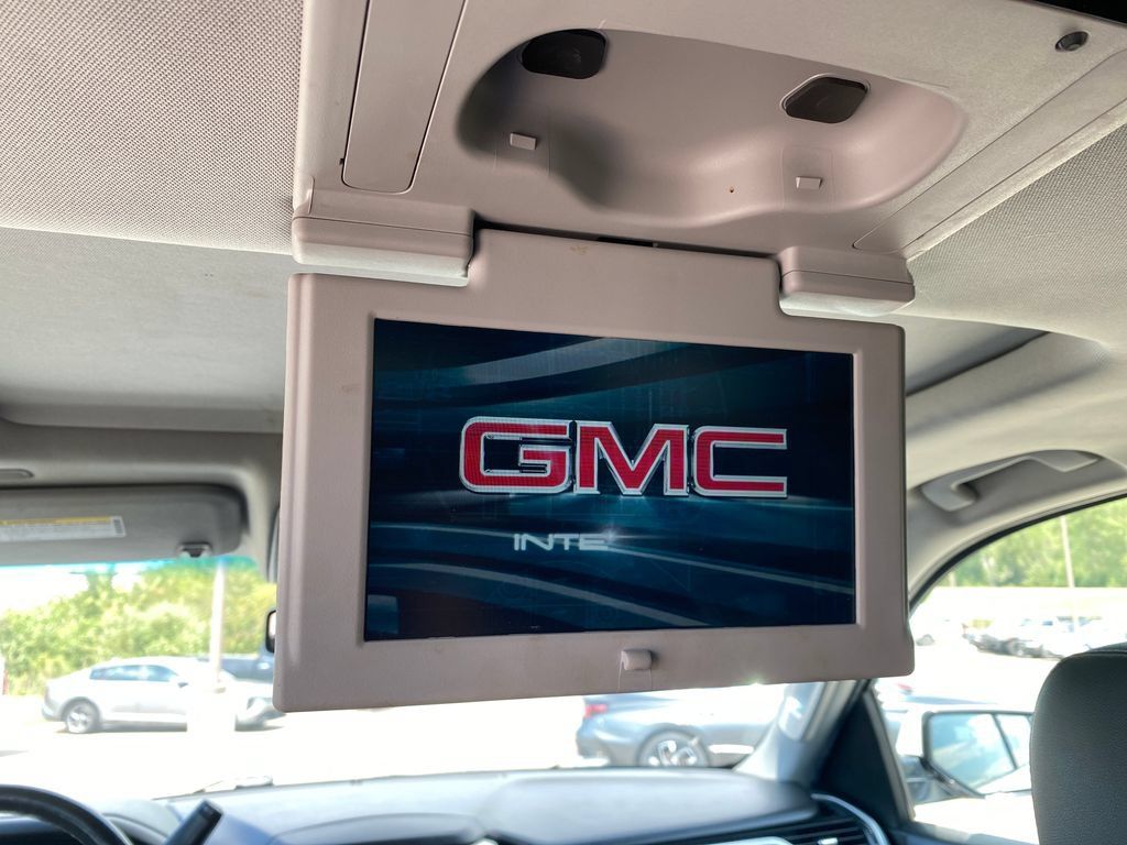 Used 2018 GMC Yukon XL SLT w/ Open Road Package AWD/4WD image 39