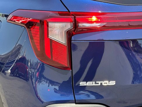 Used 2026 Kia Seltos LX AWD/4WD image 25