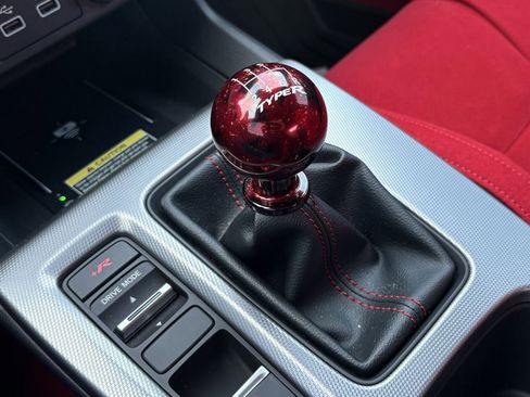 Used 2025 Honda Civic Type R image 13