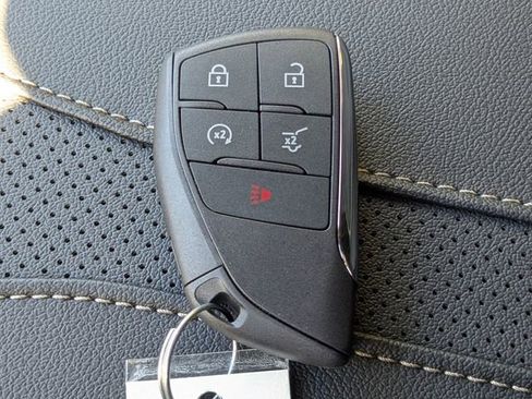 New 2026 Chevrolet Traverse High Country image 32