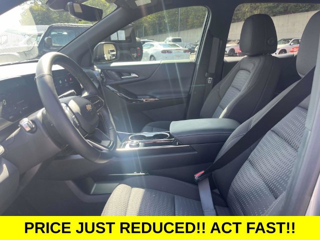 Used 2026 Chevrolet Equinox LT w/ Safety and Technology Package FWD image 21