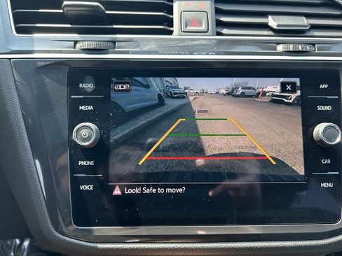 Certified 2024 Volkswagen Tiguan SE R-Line image 13