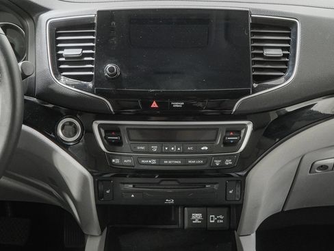 Used 2021 Honda Pilot Touring image 27