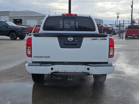 Used 2016 Nissan Frontier Desert Runner image 4