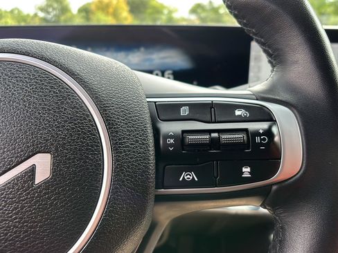 Used 2025 Kia Sportage SX FWD image 37