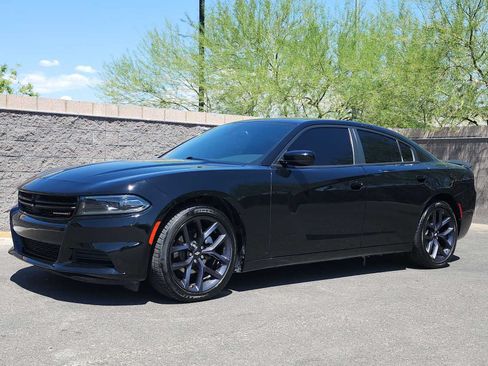 Used 2023 Dodge Charger SXT w/ Blacktop Package RWD image 4