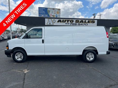 Used 2025 Chevrolet Express 2500 Extended w/ Driver Convenience Package RWD image 8