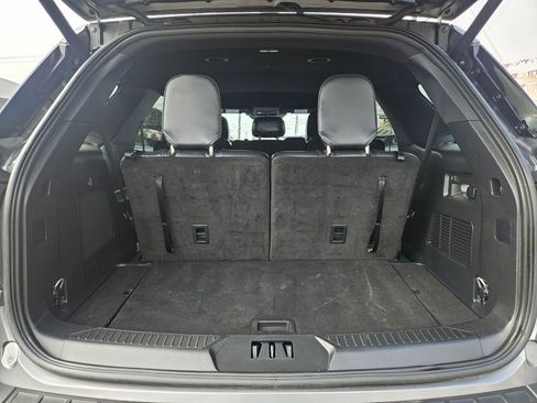 Used 2025 Ford Explorer ST-Line w/ ST-Line Street Pack image 26