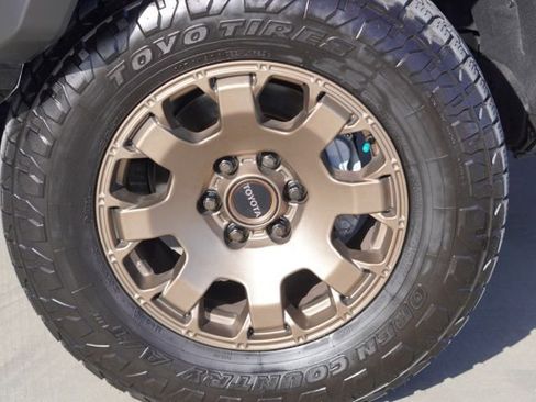 Used 2025 Toyota 4Runner Trailhunter image 19