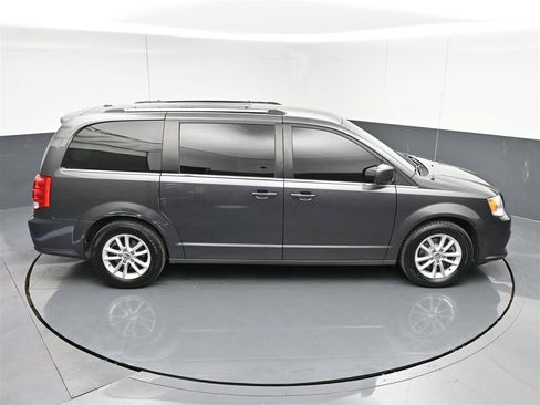 Used 2020 Dodge Grand Caravan SXT FWD image 25