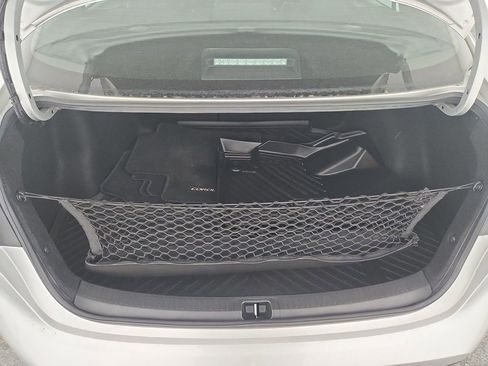 Used 2022 Toyota Corolla LE FWD image 29