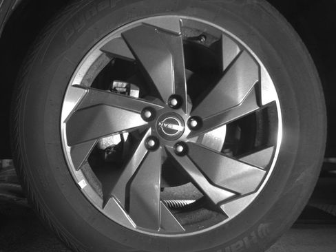 Used 2025 Nissan Rogue SV image 12