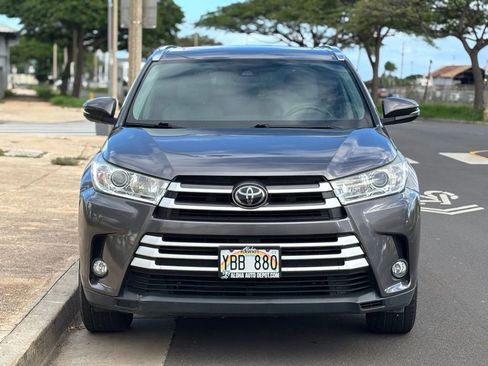 Used 2017 Toyota Highlander XLE image 7