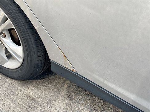 Used 2013 Ford Focus SE w/ SE Winter Pkg image 11