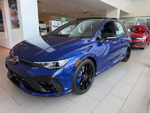 New 2026 Volkswagen Golf 2.0T image 3