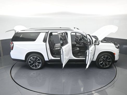 Used 2024 Chevrolet Suburban RST RWD image 75